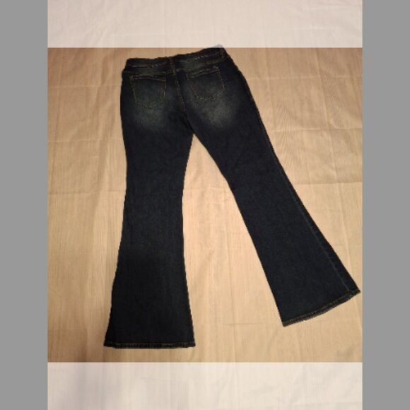 Fashion Nova Jeans - Picture 2 of 7